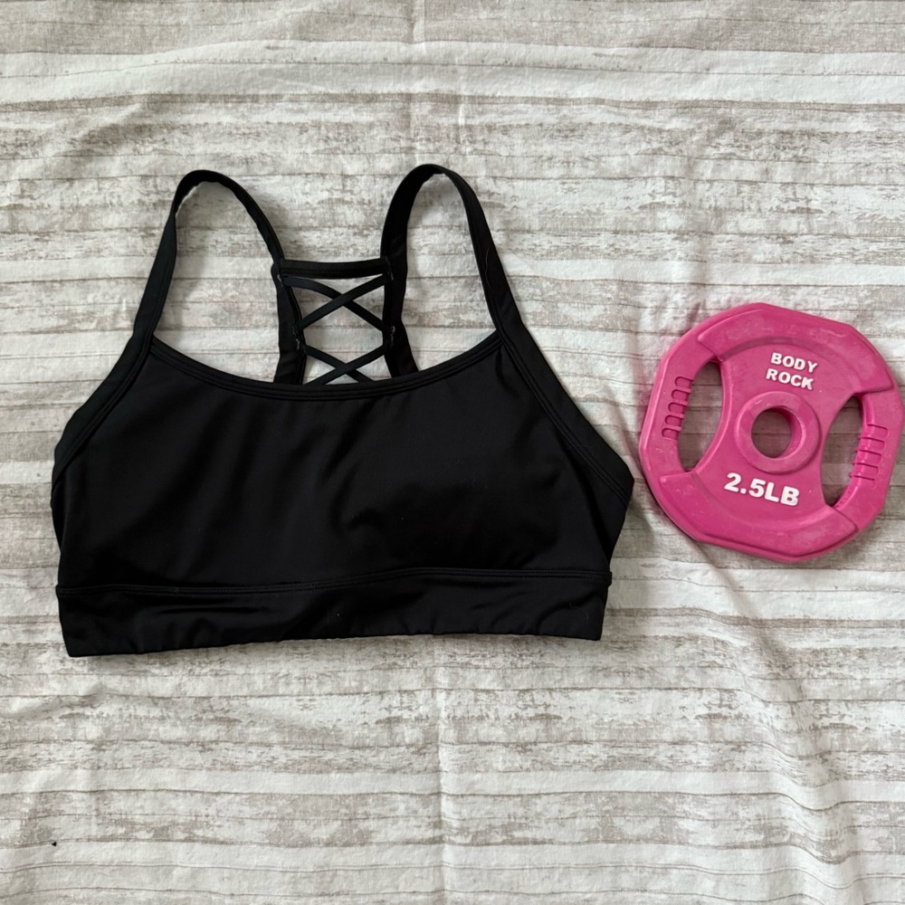 💪🏻 Marika Black Medium Sports Bra Caged Back